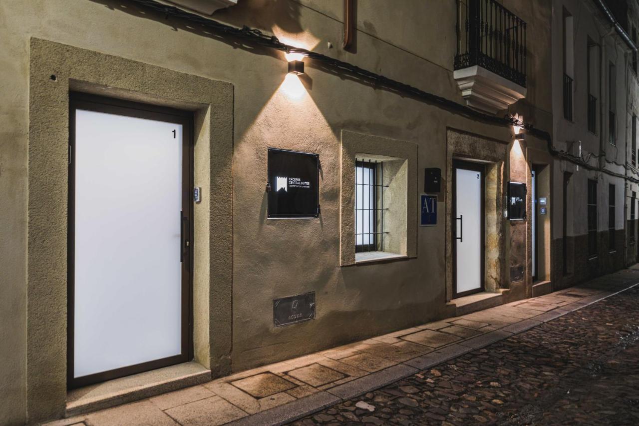 Apartamentos Caceres Central Suites Exterior photo