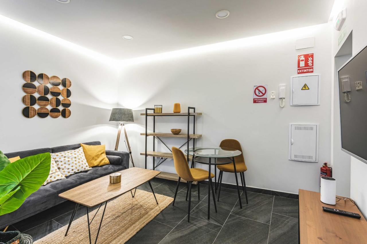 Apartamentos Caceres Central Suites Exterior photo